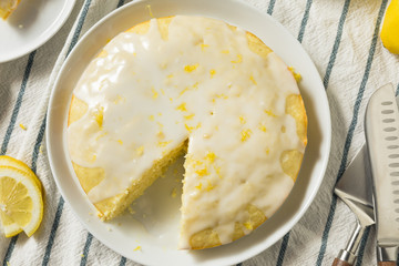 Sweet Homemade Yellow Lemon Lemoncello Cake