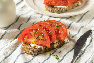 Trendy Homemade Tomato Toast