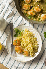 Panned Seared Scallops in Broth