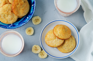 Banana cookies with milk and banana slices