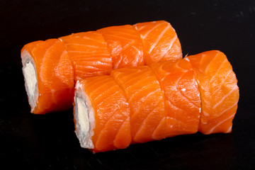 Salmon roll