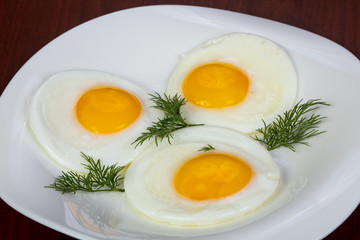 Fried three eggs