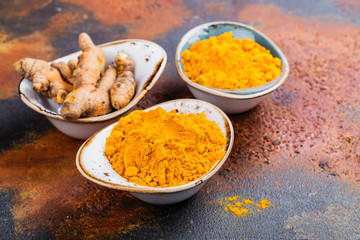 Turmeric powder and fresh root