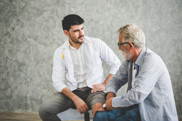 Psychologist doctor discussing with patient