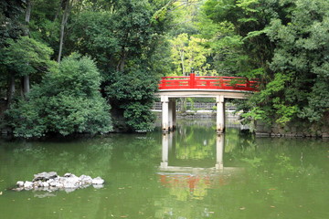 日本　神社の橋