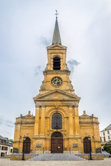 Fototapeta na wymiar View at the church of Saint Peter and Paul in Buillon - Belgium