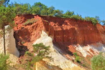 Rustrel et son colorado