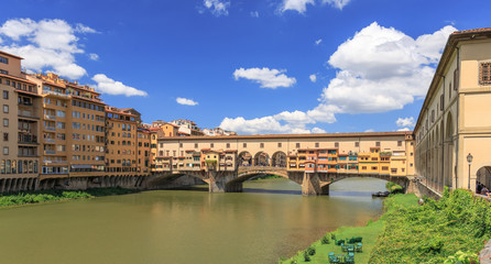 Ponte Veccio über dem Arno in Florenz