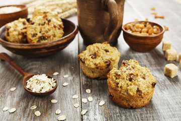 Diet oat muffins with raisins