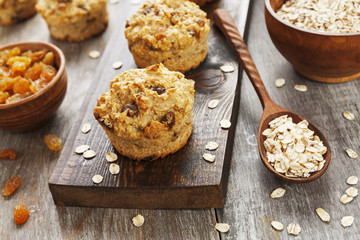 Diet oat muffins with raisins
