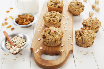 Diet oat muffins with raisins