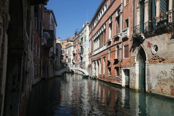Fototapeta na wymiar Canal