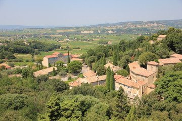 Fototapeta na wymiar village provencale