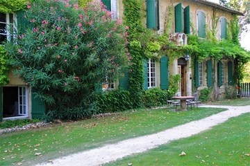 batisse avignon