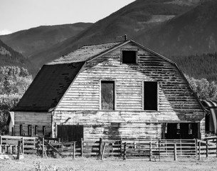 Obraz premium Midday at the Barn