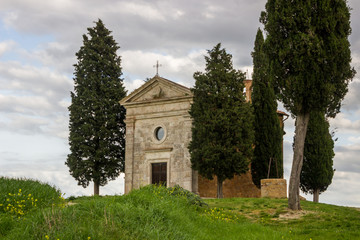 chapel in Tuscany in Val di Orcia near Pienza 