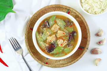Spicy soup with chicken and luffa or zucchini, Thai style
