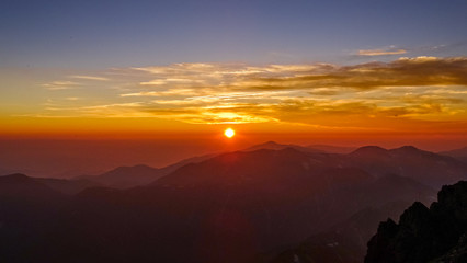 Obraz premium 槍ヶ岳から見た夕日、登山、北アルプス、絶景、日本