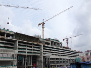 High rise apartment construction using the precast system aluminium form work. The form work is reusable and high durability make it can be used repeatedly and saving time