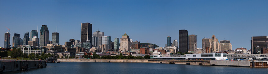 Fototapeta premium CIDADE DE MONTREAL VISTA PELO PORTO