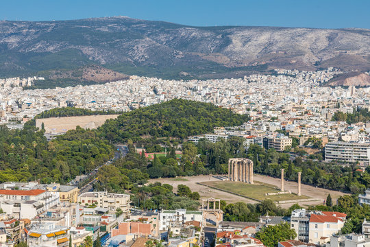 Stade des Panathénées et Temple de Zeus Olympien depuis l'Acropole à Athènes