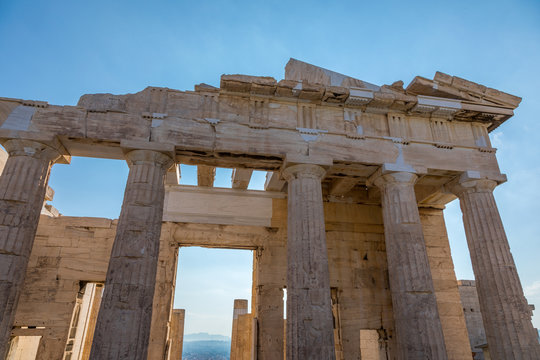 Propyl&eacute;es, Acropole &agrave; Ath&egrave;nes
