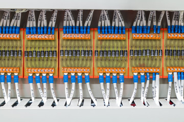 wiring cable with terminal connector on electronic circuit