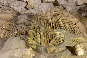 Grotte sur l'île d'Antiparos en Grèce