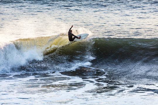 Surfer Shreds a Wave 001
