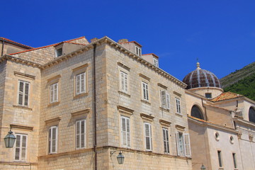 Zabytkowa kamienica przylegająca do barokowego Kościoła św. Błażeja w Dubrowniku. © Dariusz Skoczeń