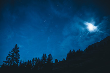 Nachthimmel auf dem Gipfel