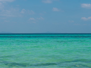Fototapeta na wymiar emerald ocean