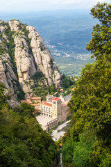 Fototapeta na wymiar Montserrat Kloster Barcelona Spanien Hochformat Katalonien Reise Aussicht