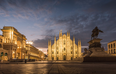 milano piazza duomo cathedral galleria Vittorio Emanuele and monument at sunrise 