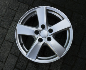 Second hand alloy wheels in store, Aluminium Alloy rims.