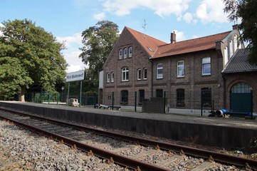 Fototapeta na wymiar Haltestelle des Historischen Schienenverkehrs in Wesel, das alte Wasserwerk