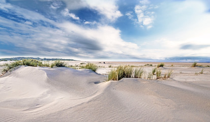 Nordsee, Strand auf Langeoog: Dünen, Meer, Entspannung, Ruhe, Erholung, Ferien, Urlaub, Glück,...