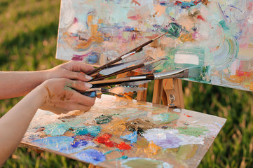 Life of the artist in the nature