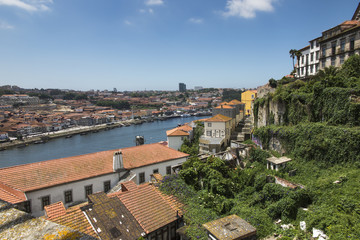 Fototapeta na wymiar Panorama of the Douro estuary and the city of Porto