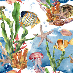Naklejka premium Akwarela laminaria oddział, rafa koralowa i wzór zwierzęta morskie. Ręcznie malowane meduzy, rozgwiazdy, ryby tropikalne, powietrze i muszle na niebieskim tle. Morskie ilustracja do projektowania w druku.