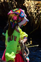 Bimbo Uros lago titicaca Perù