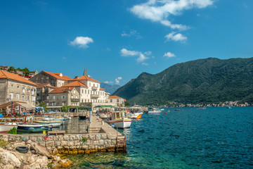 Perast, widok na marinę