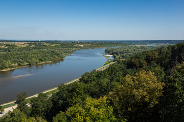Fototapeta na wymiar Vistula river in Kazimierz Dolny, Lubelskie, Poland