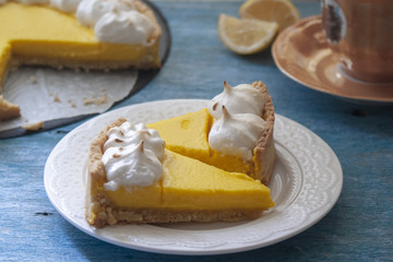 Lemon tart with merengue on the top