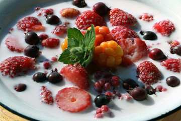 breakfast in the village berries with milk