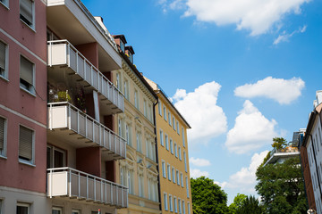 Obraz premium Old building and new building, row of houses in Schwabing