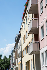 Fototapeta na wymiar Old building and new building, row of houses in Schwabing