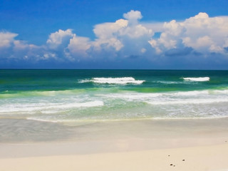 Fototapeta na wymiar Sand, sea and sky of the Gulf of Mexico.
