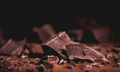 Rolgordijnen Dark Chocolate Blocks and Pieces © BillionPhotos.com