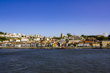Fototapeta na wymiar Old town skyline from across the Douro River